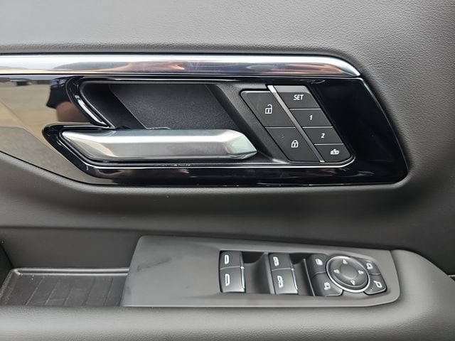 2026 Chevrolet Suburban High Country - Photo 24