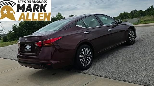 2025 Nissan Altima SV - Photo 8