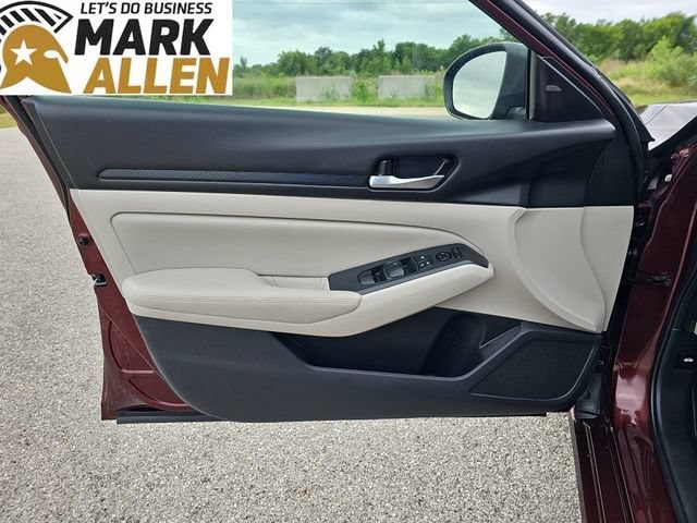 2025 Nissan Altima SV - Photo 21