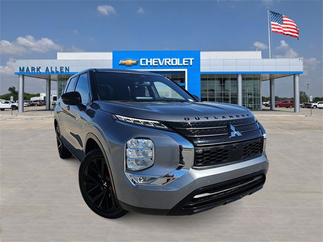2023 Mitsubishi Outlander SE Black Edition's photo