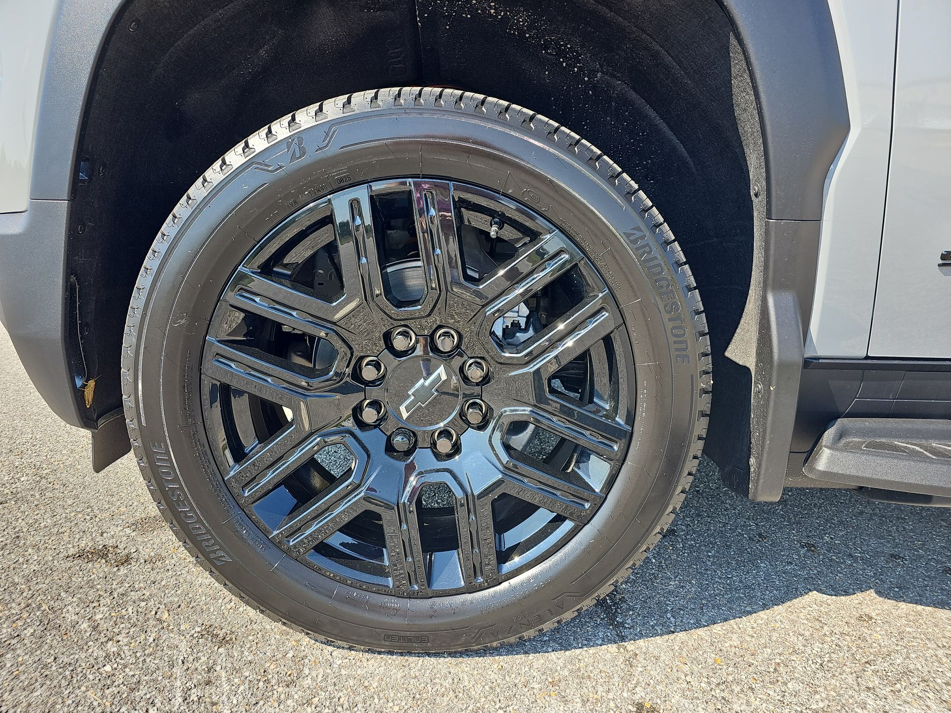 2026 Chevrolet Silverado EV LT - Photo 90