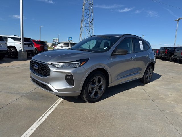 2024 Ford Escape ST-Line photo 2