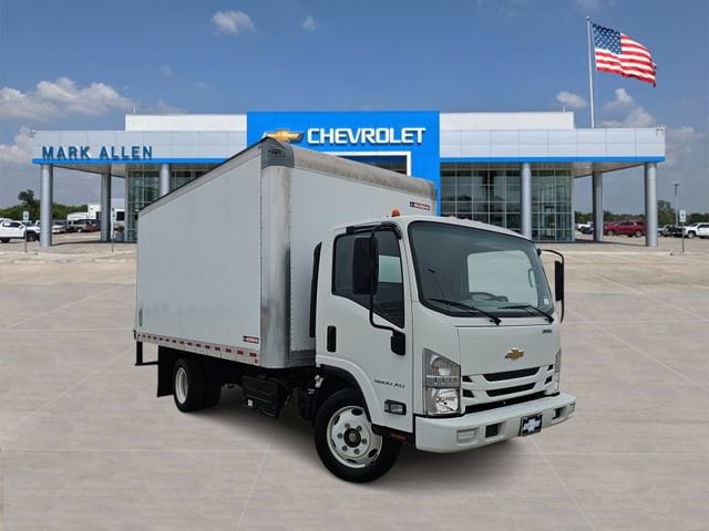2020 Chevrolet Low Cab Forward's photo