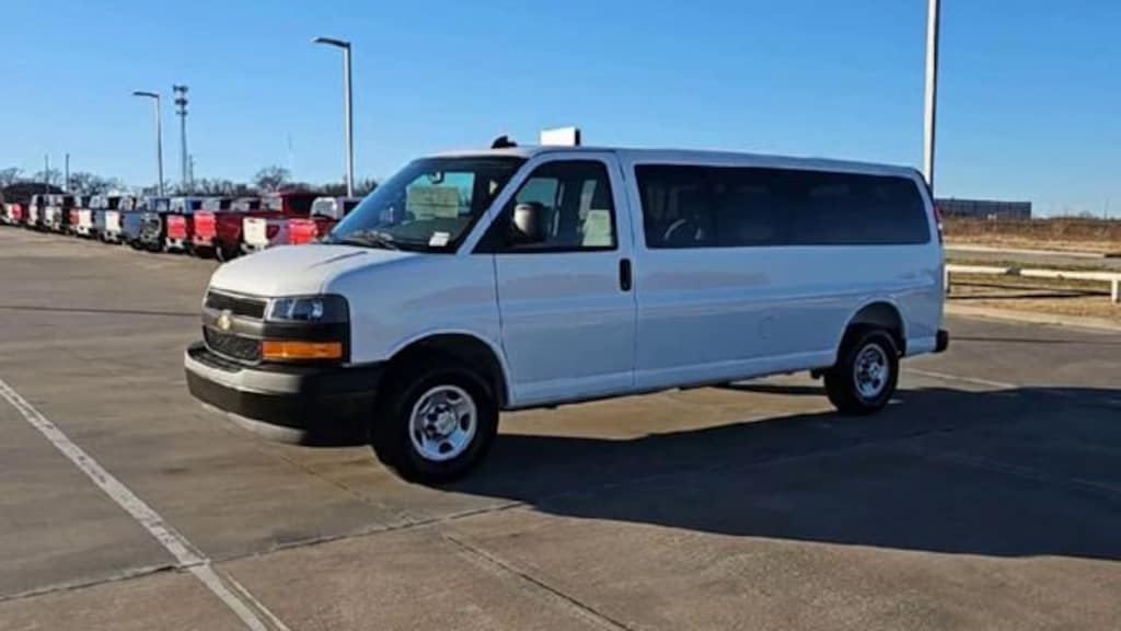 New 2025 Chevrolet Express Passenger 1LS Van