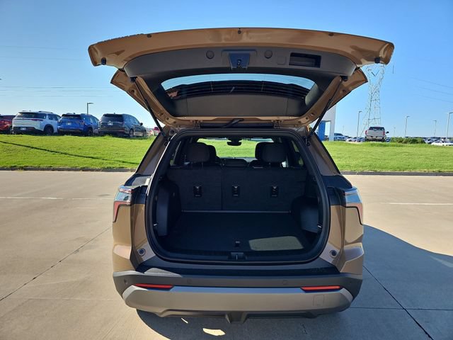 2027 Chevrolet Equinox LT - Photo 26