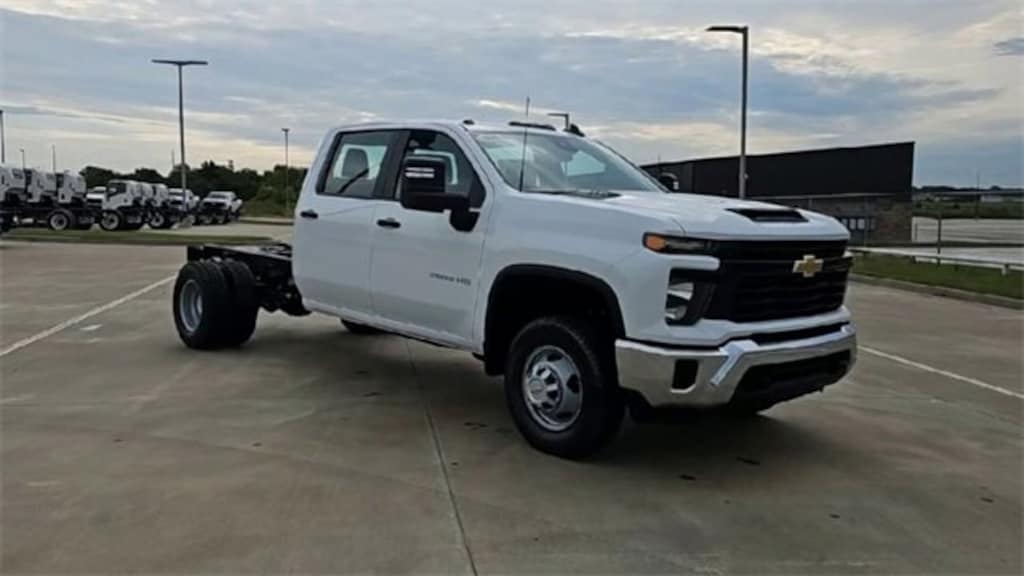 New 2025 Chevrolet Silverado 3500 HD Chassis Cab Work Truck Truck