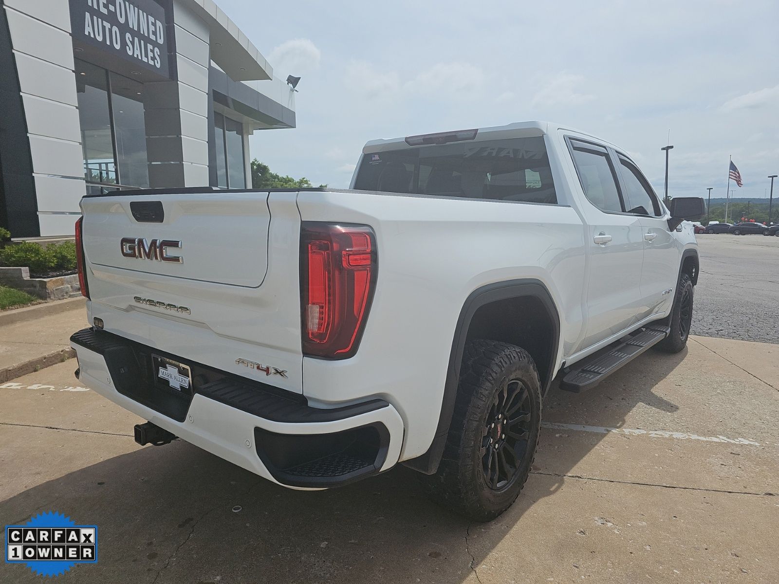 2023 GMC Sierra 1500 AT4X - Photo 4