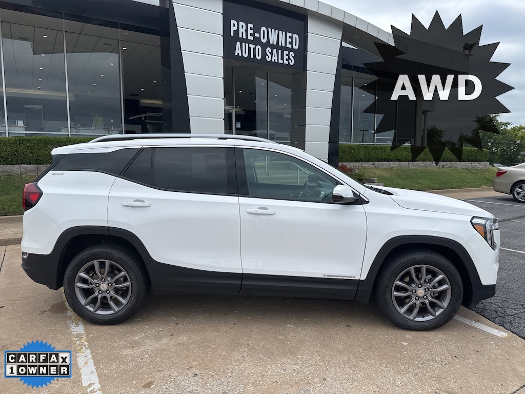 Used 2024 GMC Terrain SLT SUV