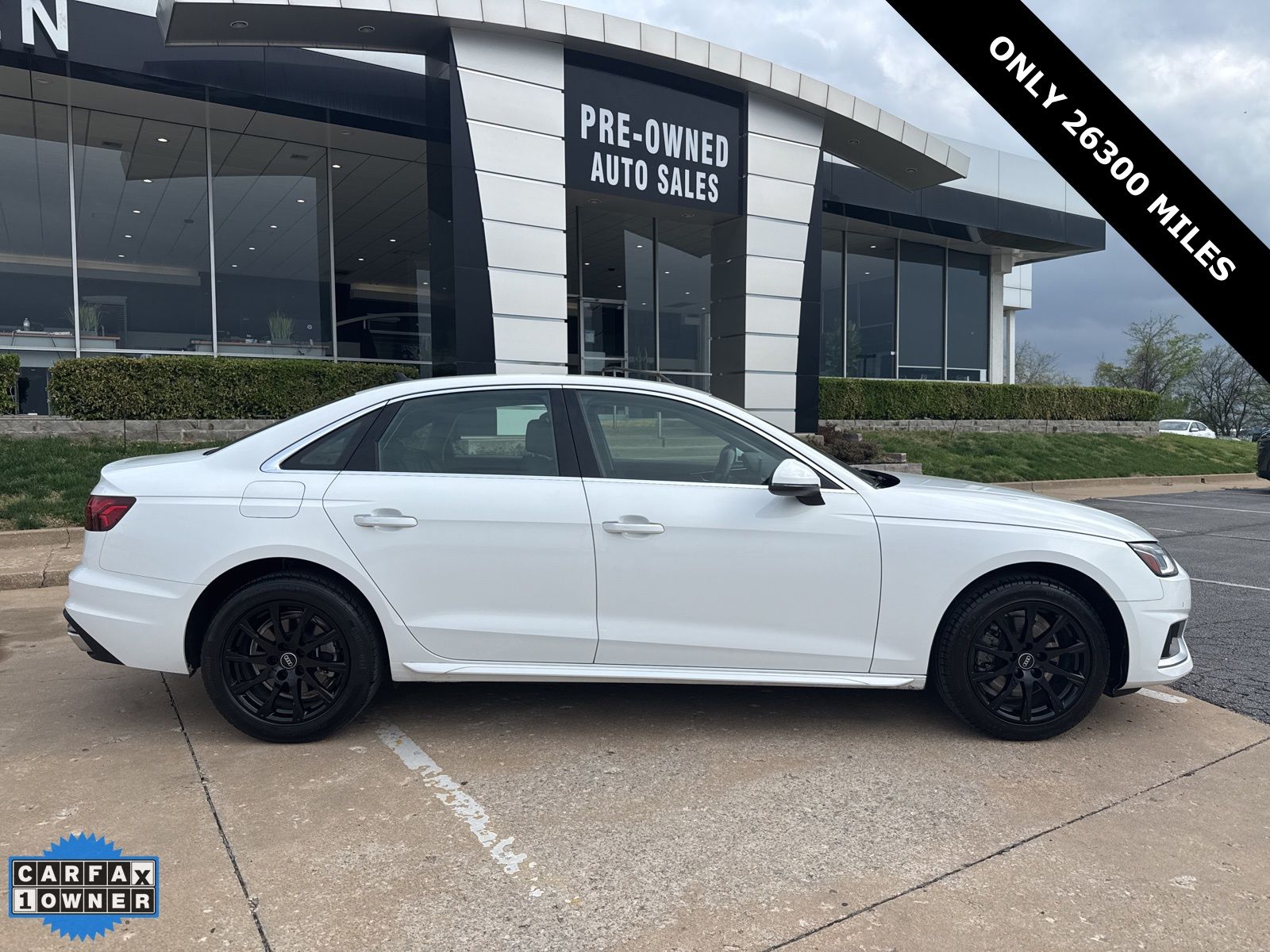 2021 Audi A4 Premium - Photo 2