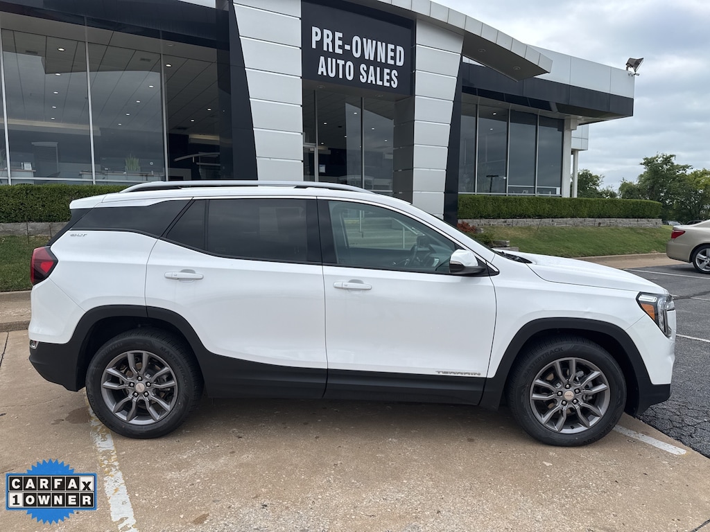 Used 2024 GMC Terrain SLT SUV