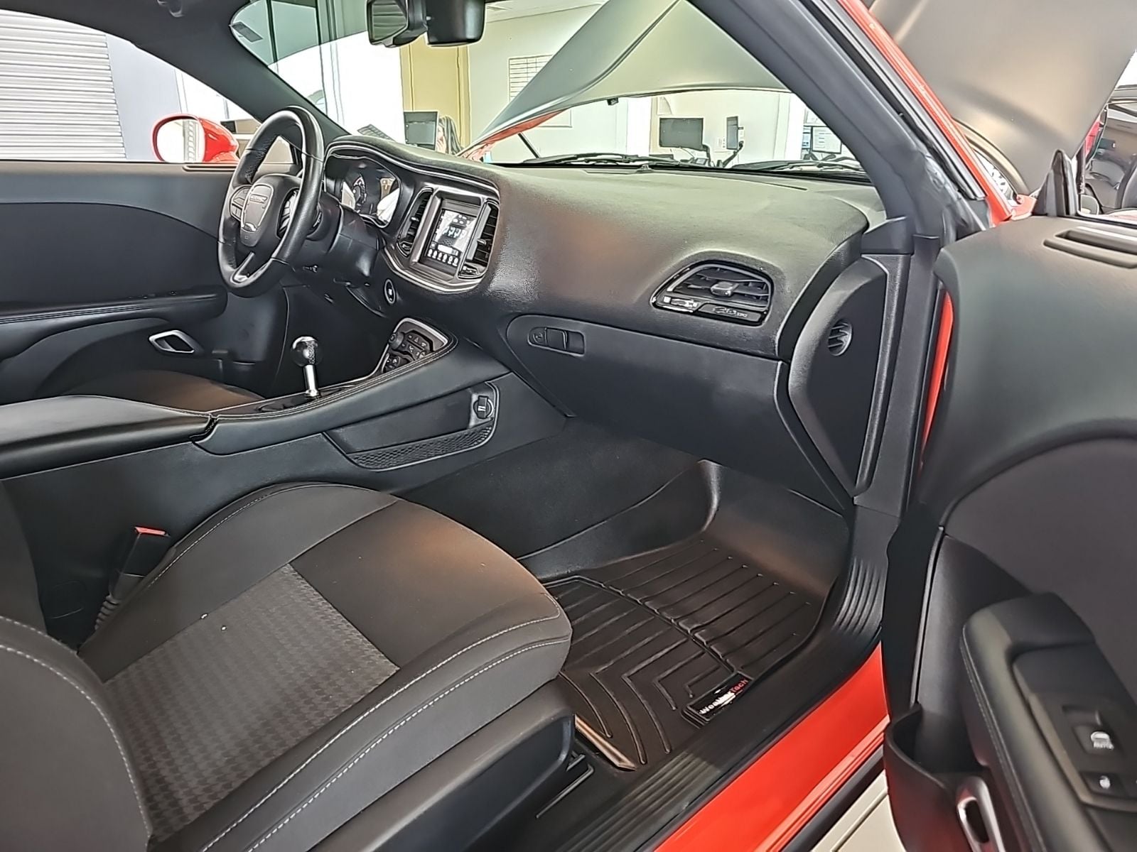 2022 Dodge Challenger R/T - Photo 22