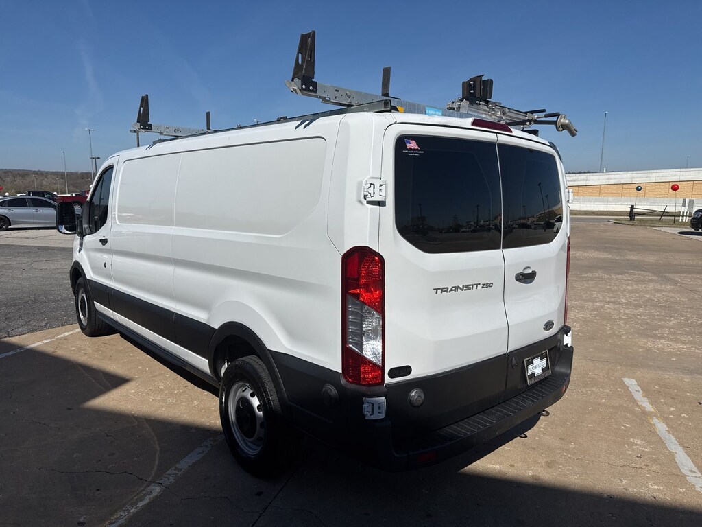 2020 Ford Transit photo 4