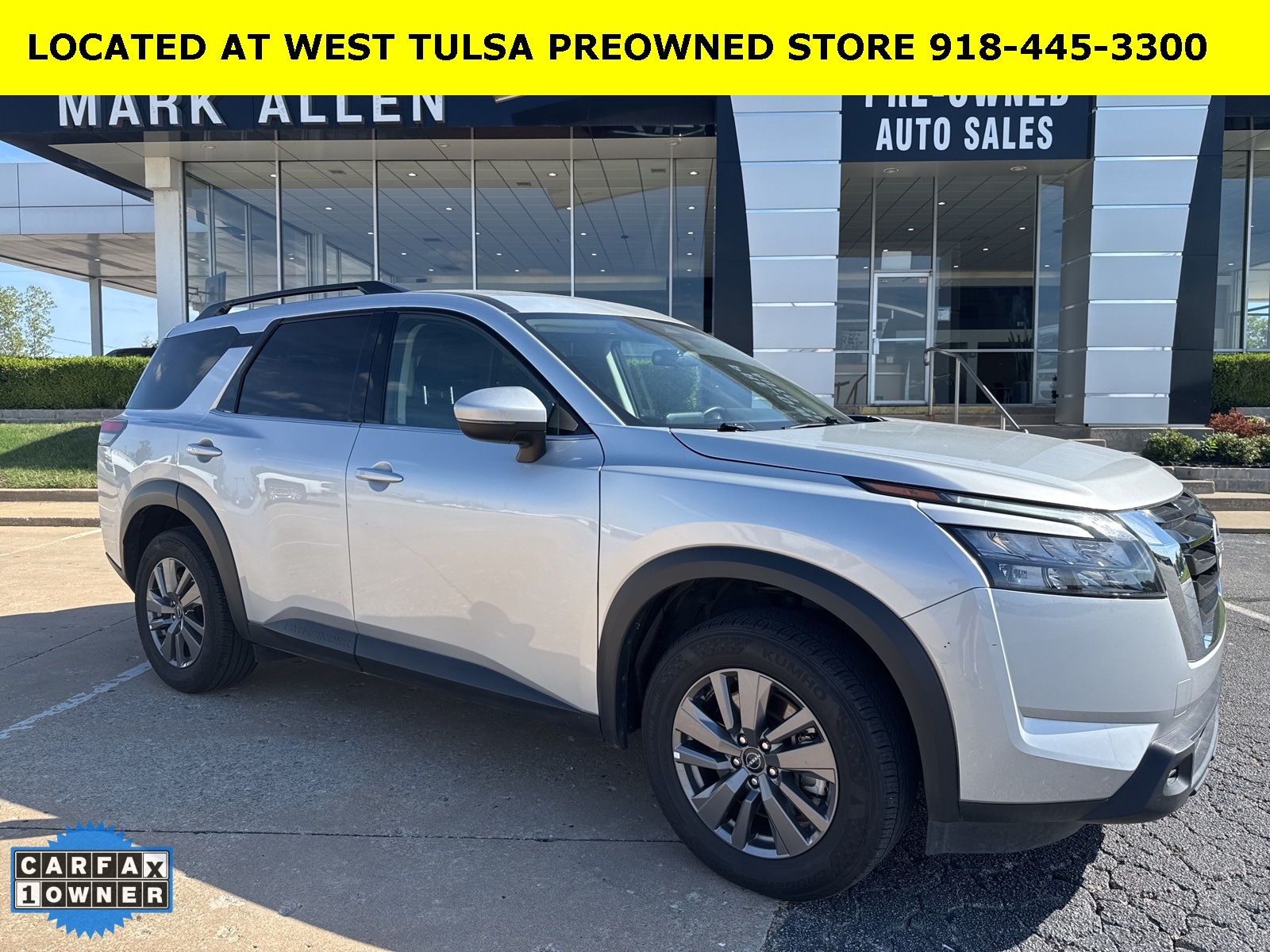 2025 Nissan Pathfinder SV's photo