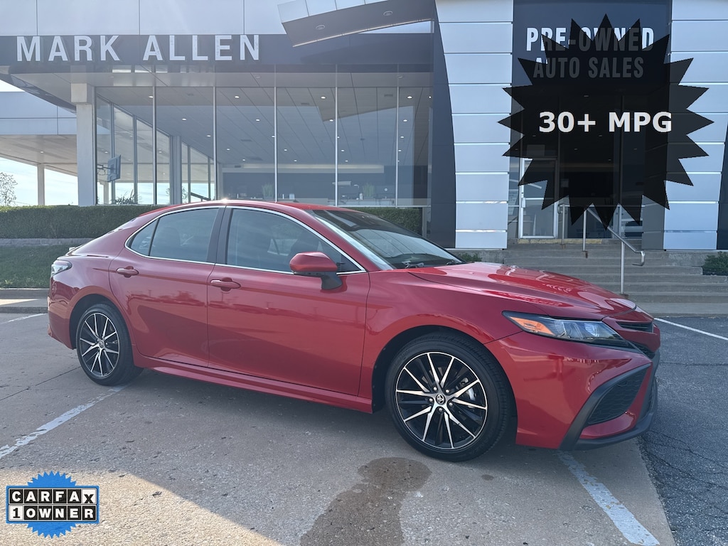 Used 2024 Toyota Camry SE Sedan