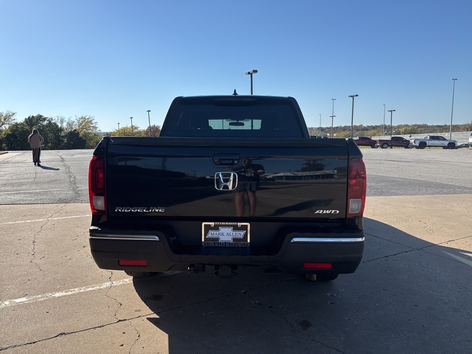 2019 Honda Ridgeline Sport photo 2