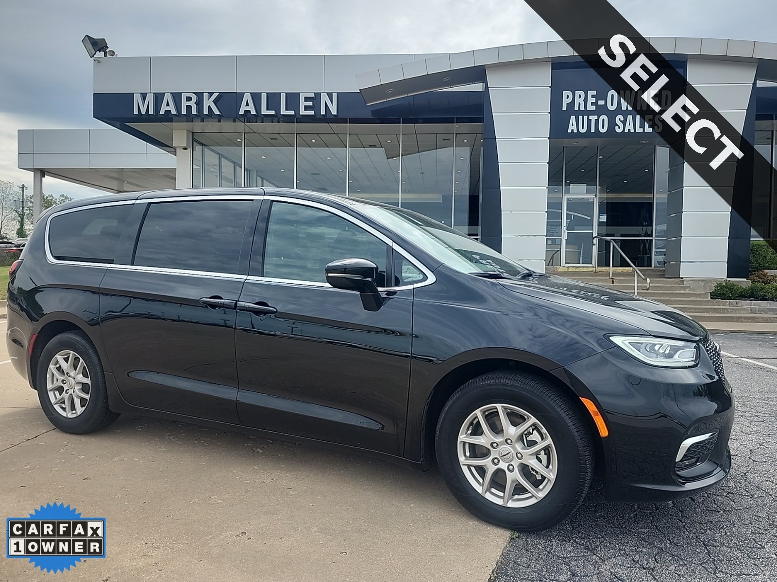 2025 Chrysler Pacifica Select