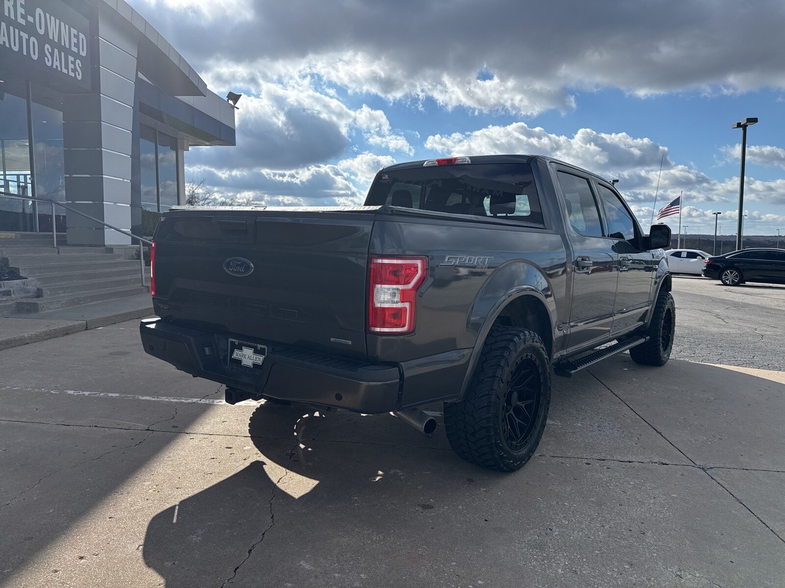 2018 Ford F-150 XLT photo 2