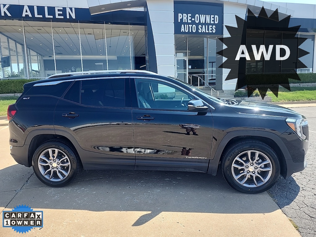 Used 2024 GMC Terrain SLT SUV