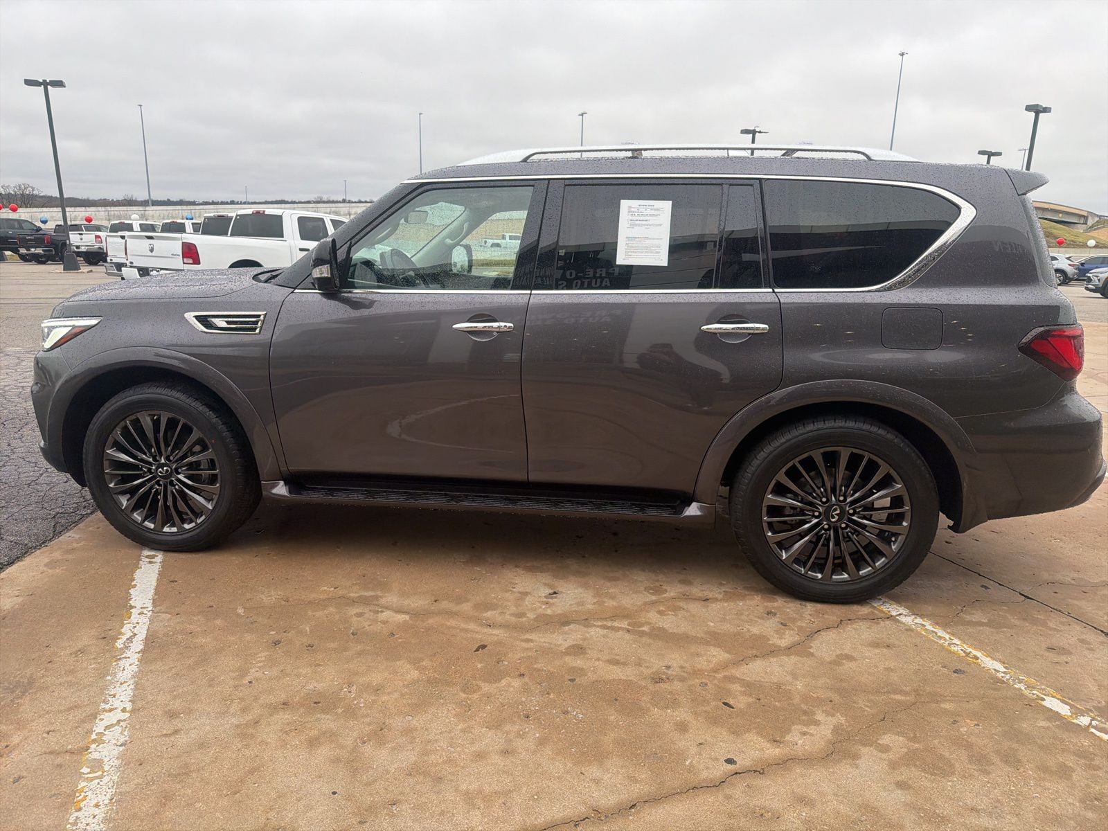2022 INFINITI QX80 PREMIUM SELECT 4WD - Photo 6