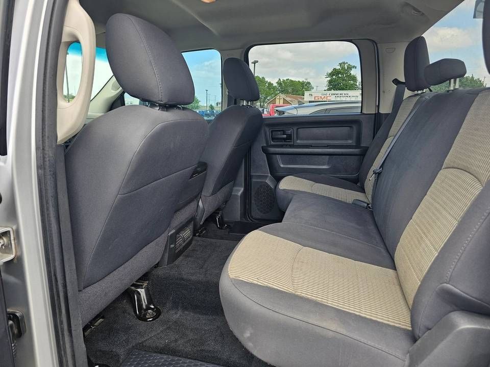 2011 RAM Ram 3500 Pickup ST - Photo 29