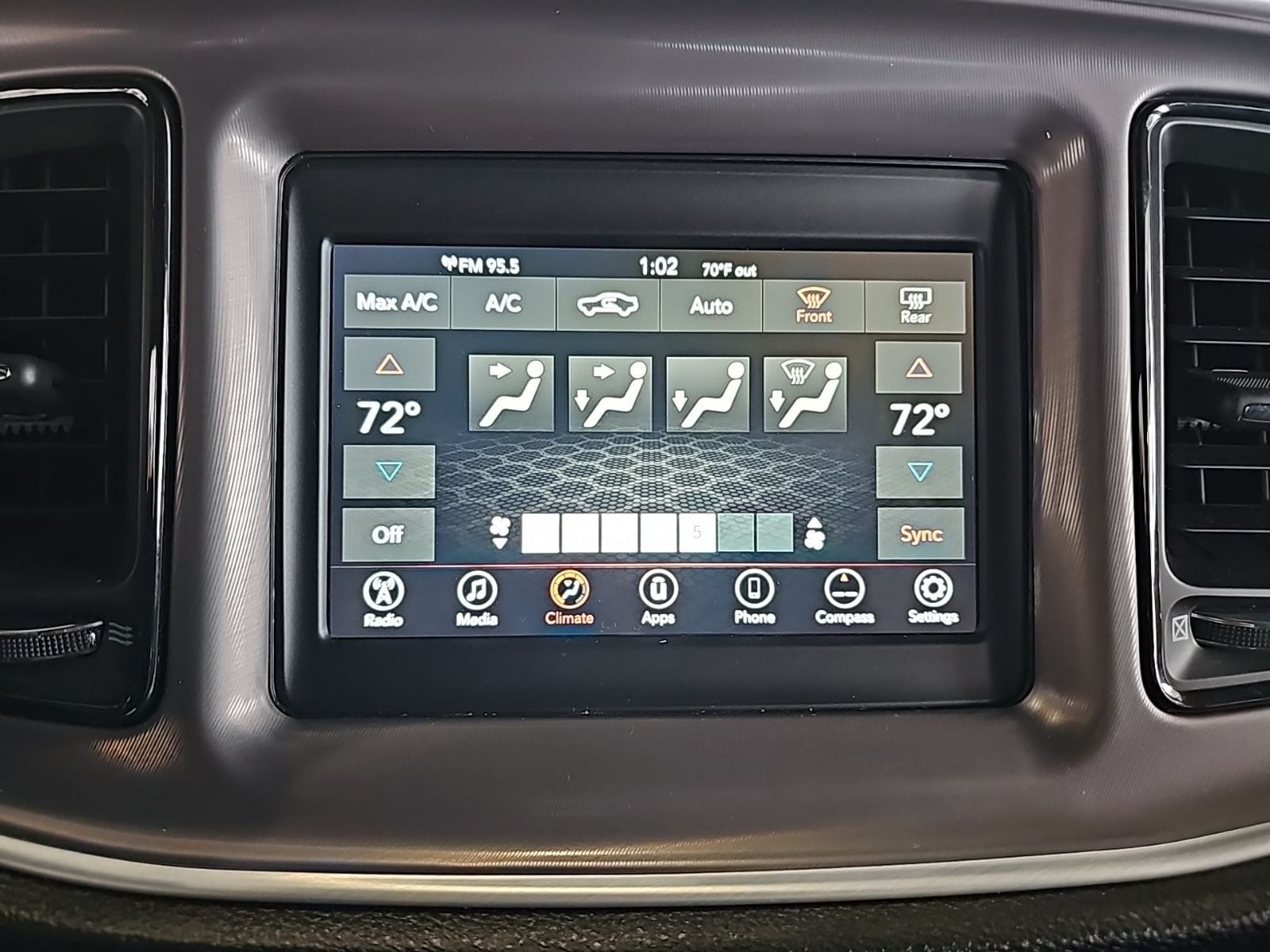 2022 Dodge Challenger R/T - Photo 16