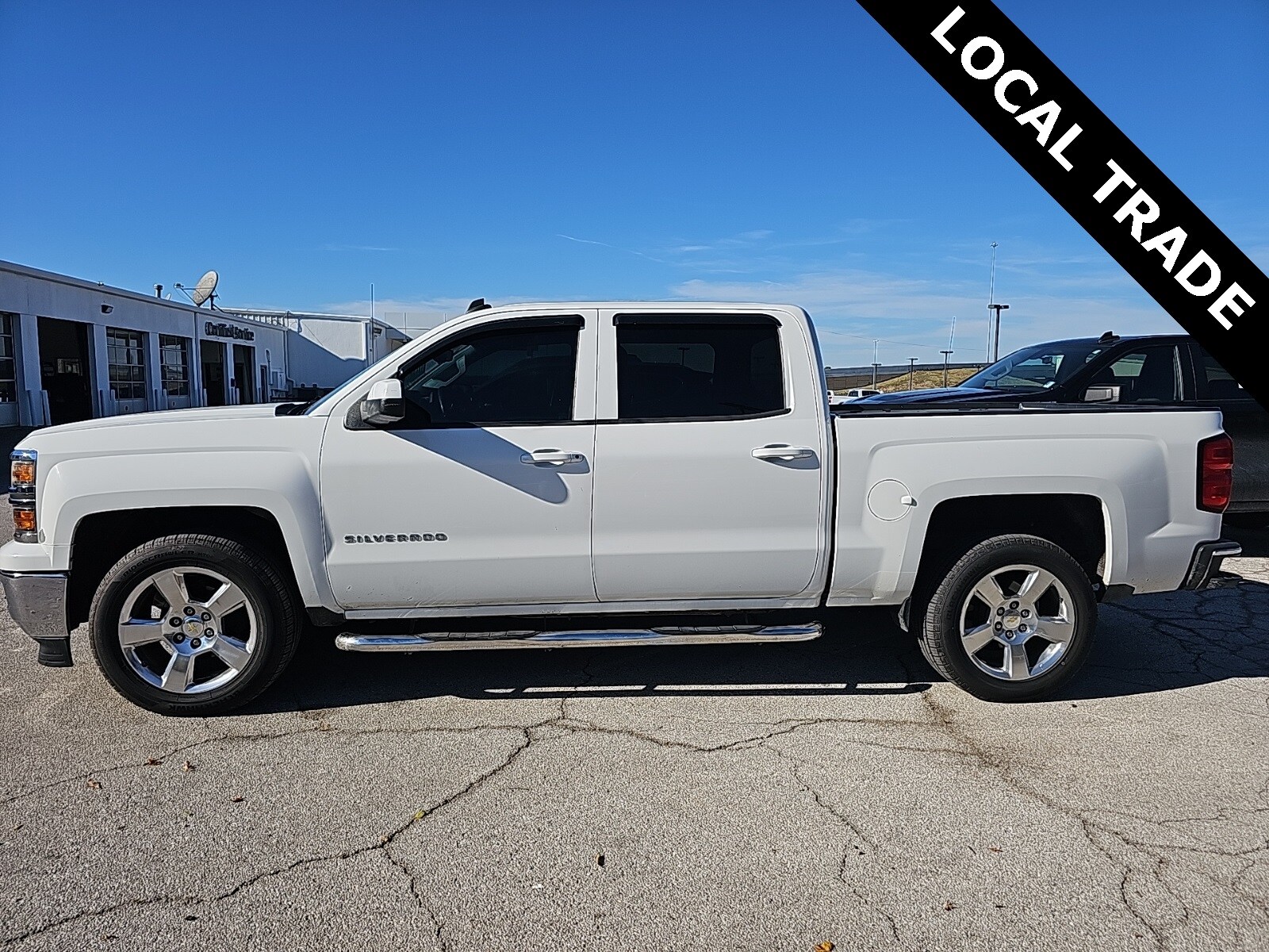 2014 Chevrolet Silverado 1500 LT photo 2