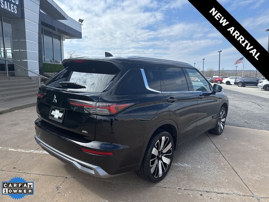 2025 Mitsubishi Outlander SEL GT photo 3