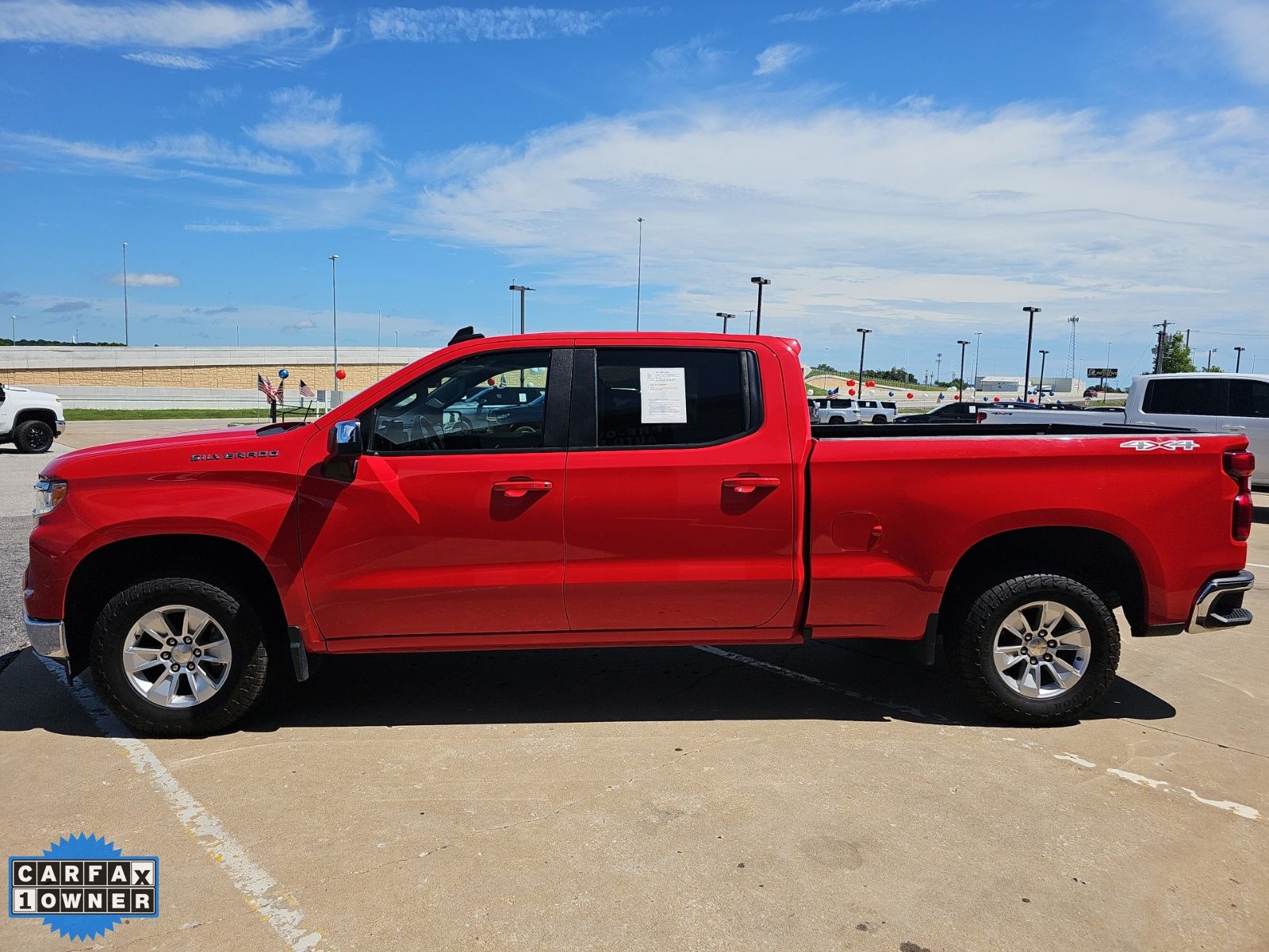 2023 Chevrolet Silverado 1500 LT - Photo 9