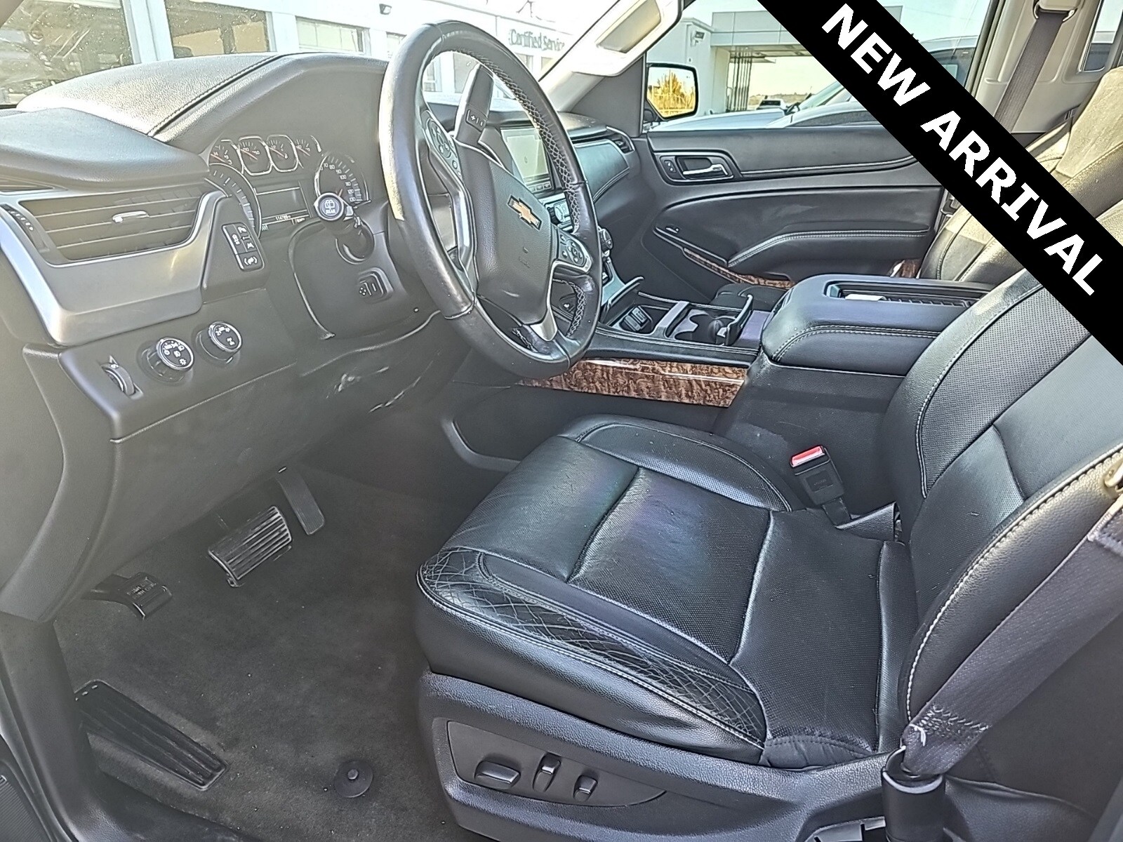 2017 Chevrolet Suburban Premier photo 4