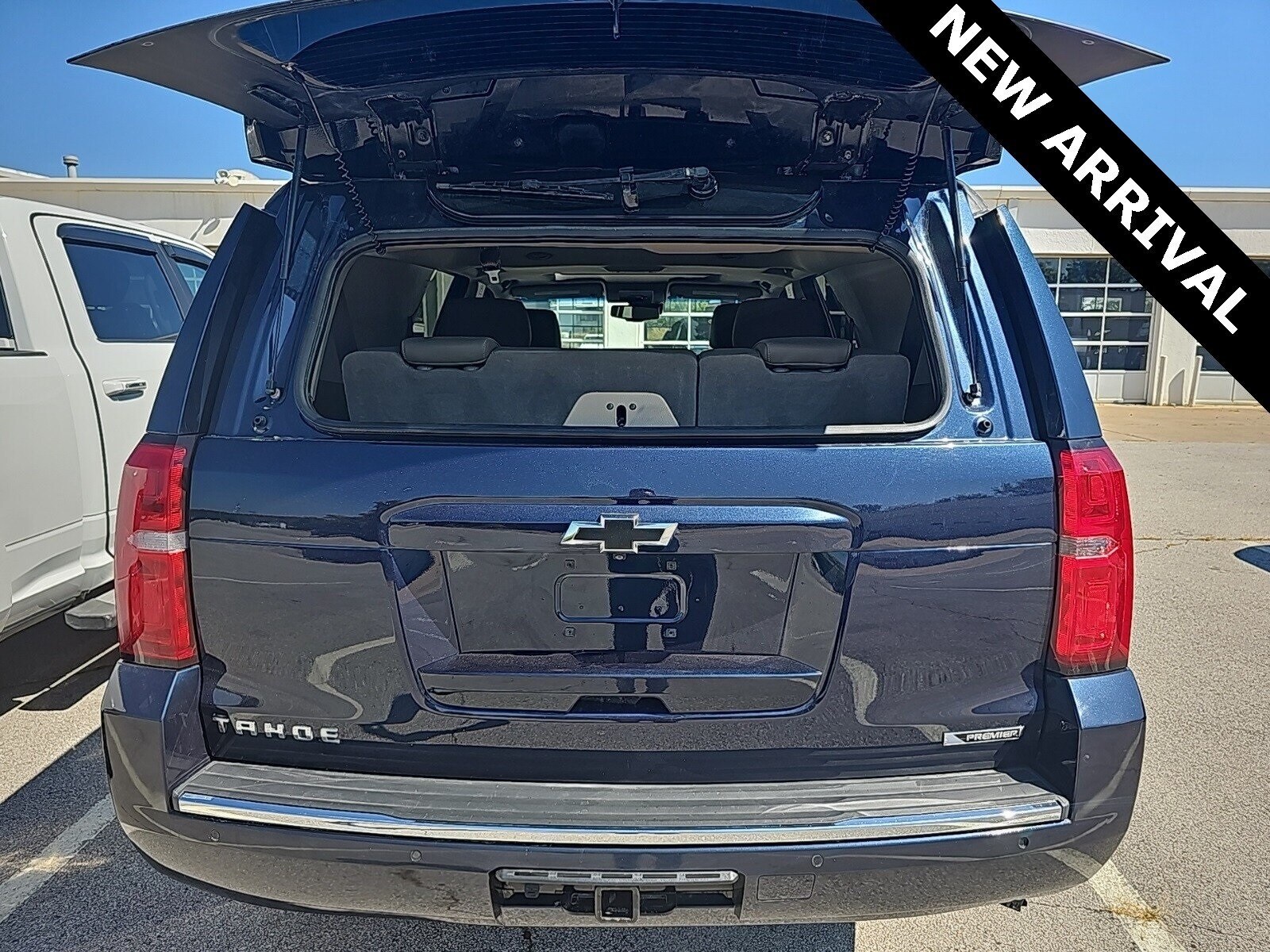 2018 Chevrolet Tahoe Premier photo 3