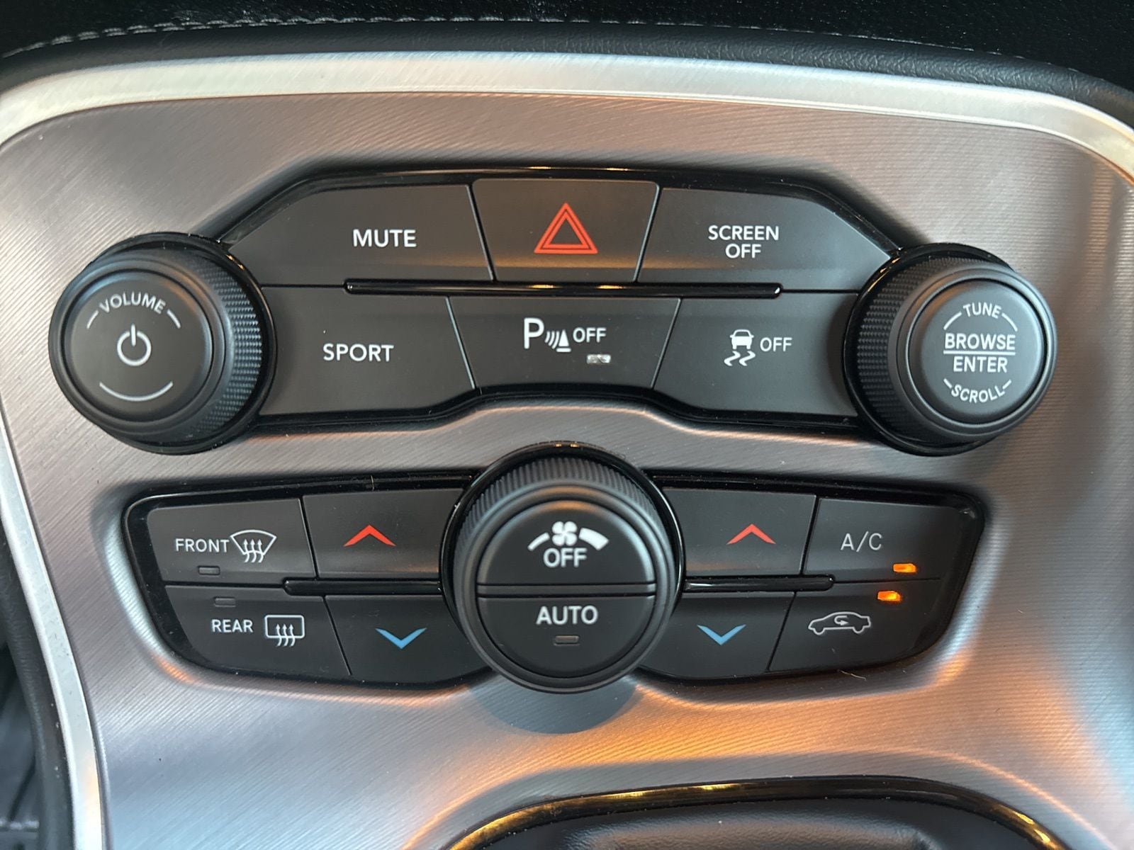 2022 Dodge Challenger R/T - Photo 17