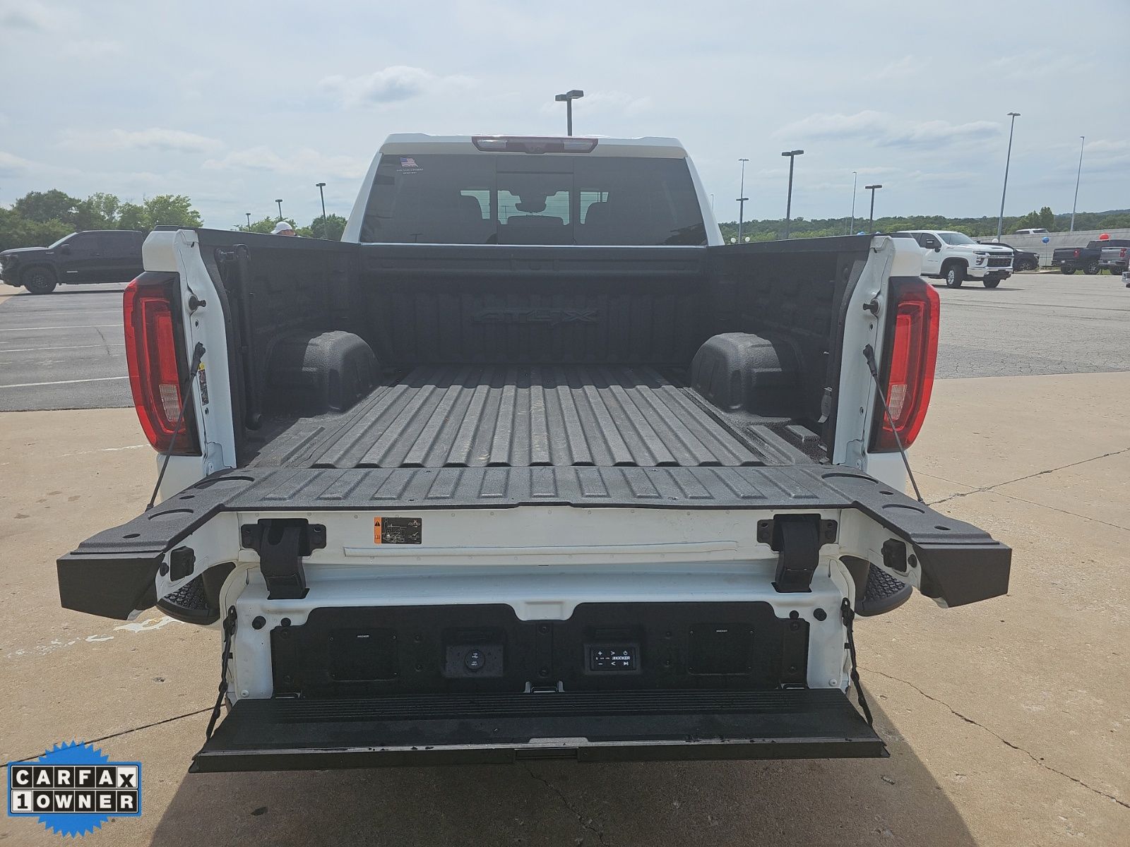 2023 GMC Sierra 1500 AT4X - Photo 5