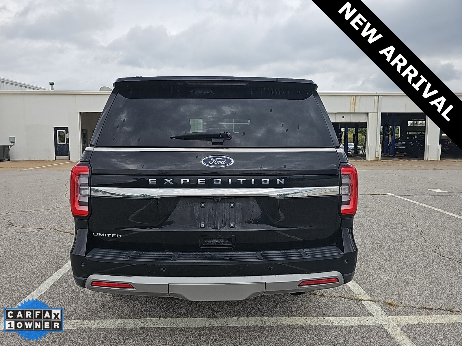 2024 Ford Expedition Limited photo 3