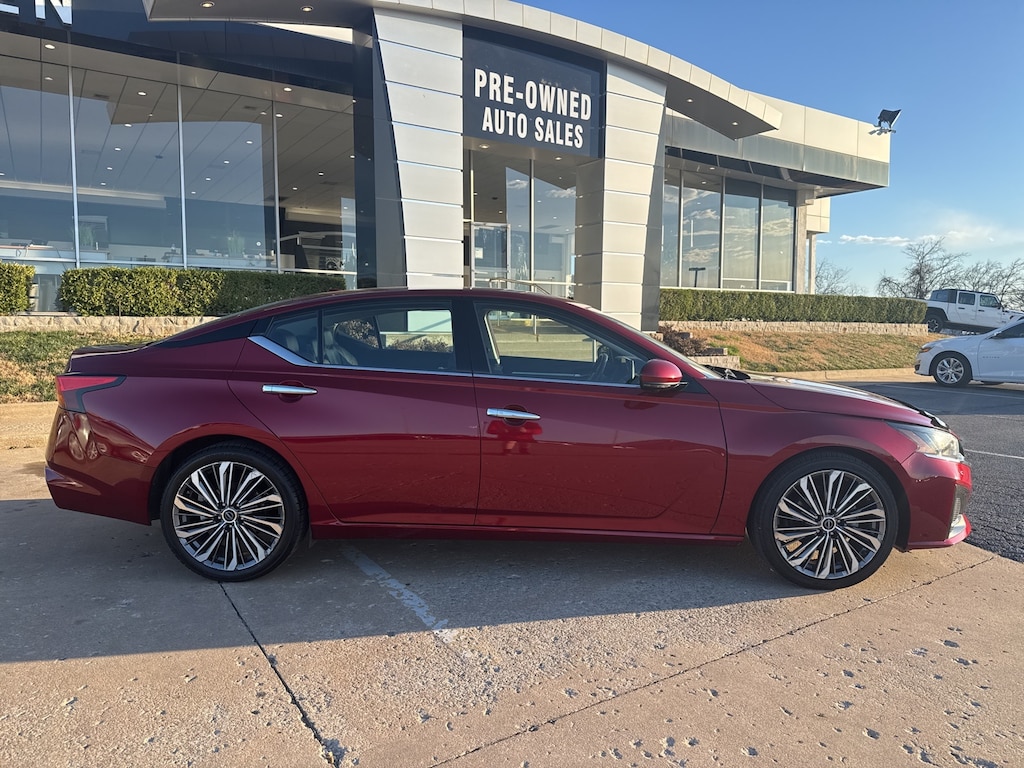 2023 Nissan Altima 2.5 SL photo 2