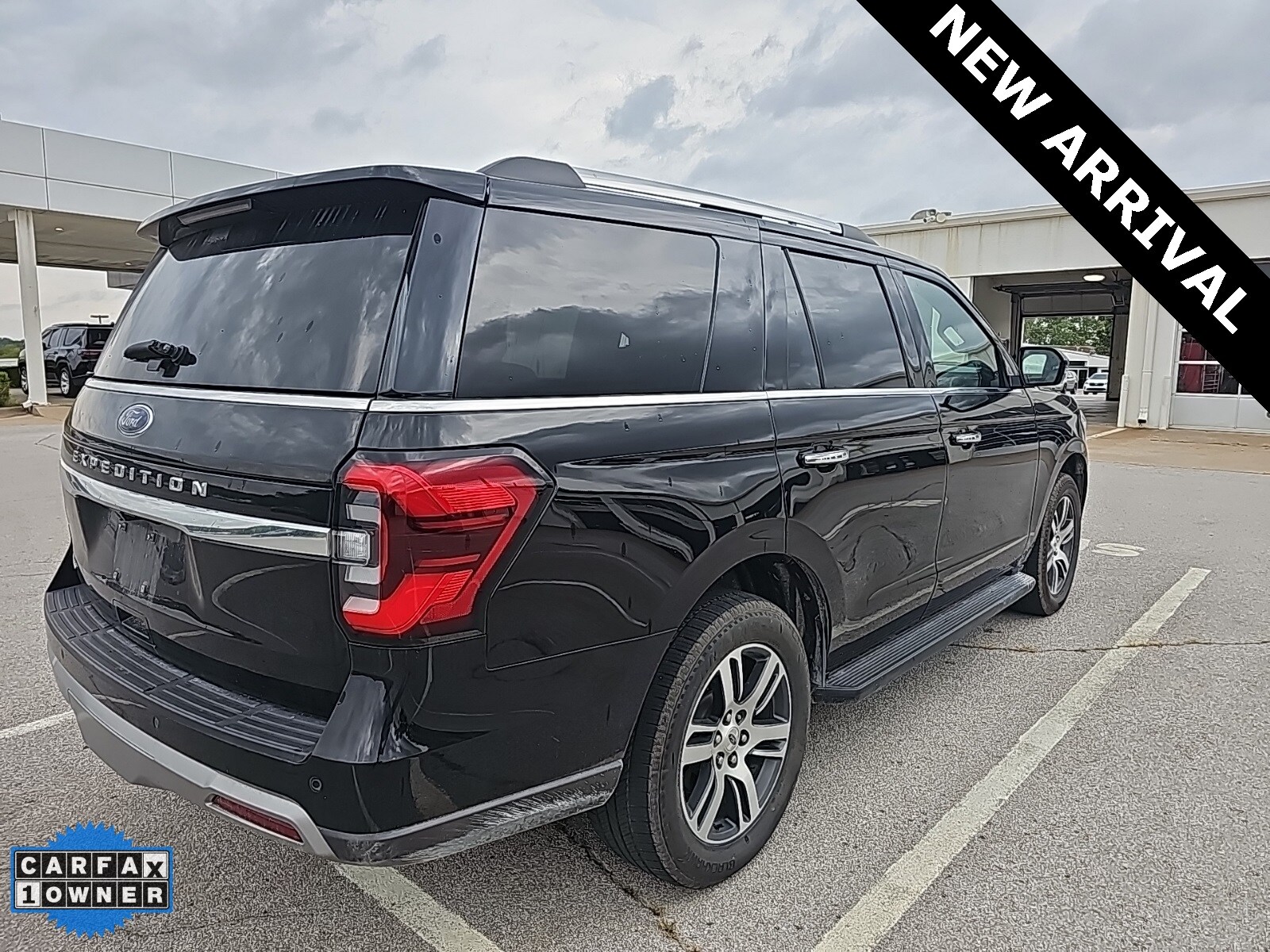 2024 Ford Expedition Limited photo 2