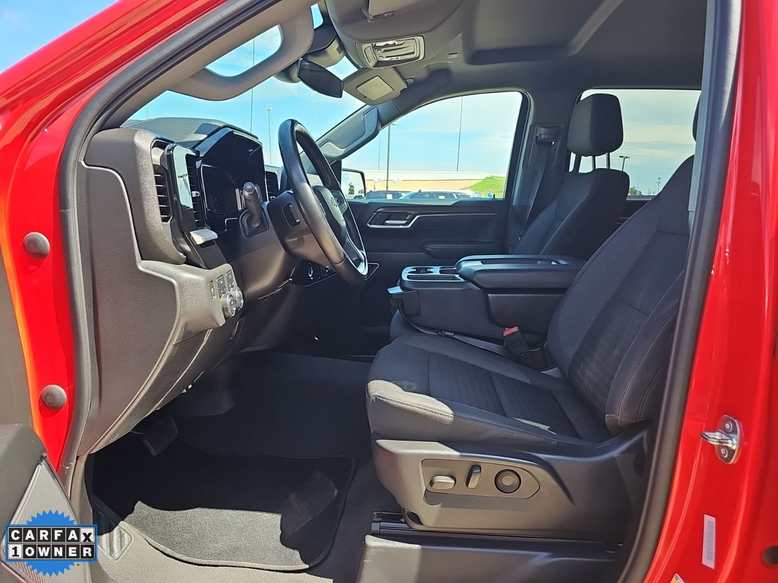2023 Chevrolet Silverado 1500 LT - Photo 16