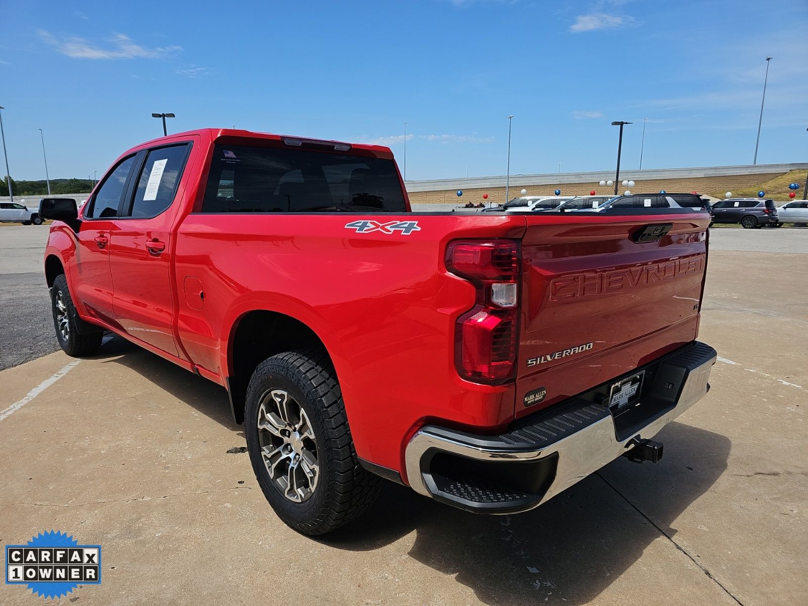 2023 Chevrolet Silverado 1500 LT - Photo 8