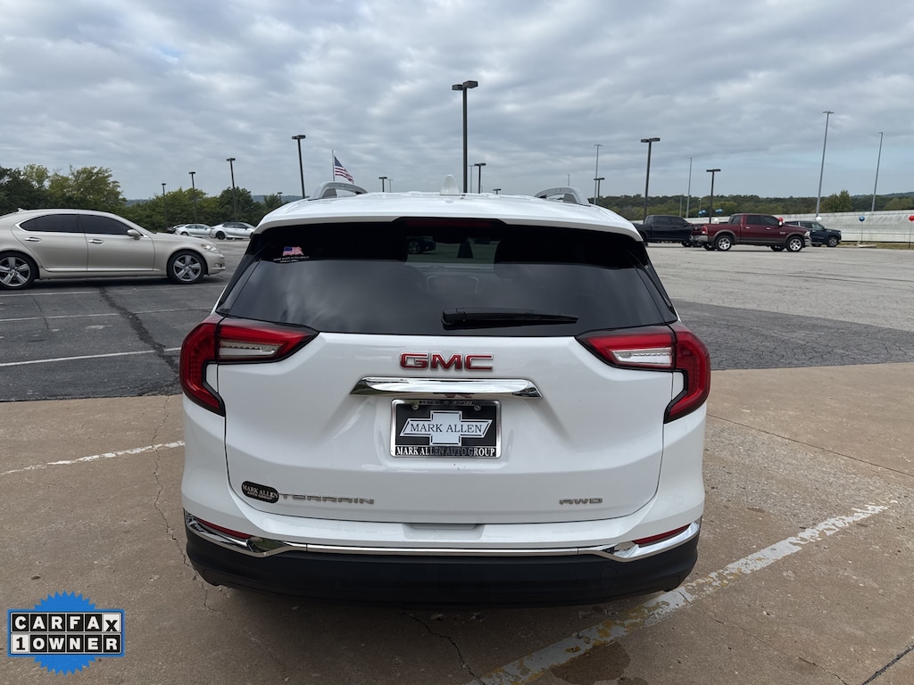 Used 2024 GMC Terrain SLT SUV