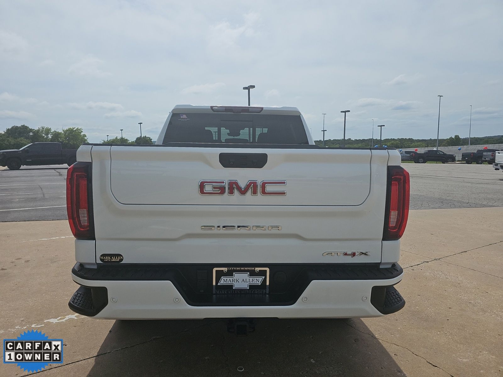 2023 GMC Sierra 1500 AT4X - Photo 8