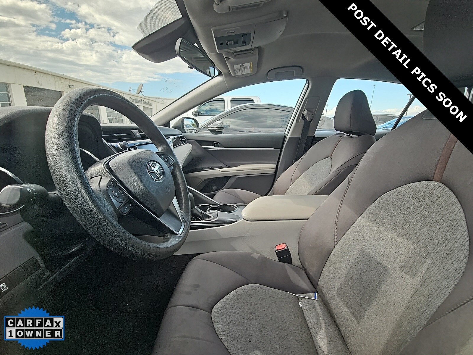2019 Toyota Camry L photo 2