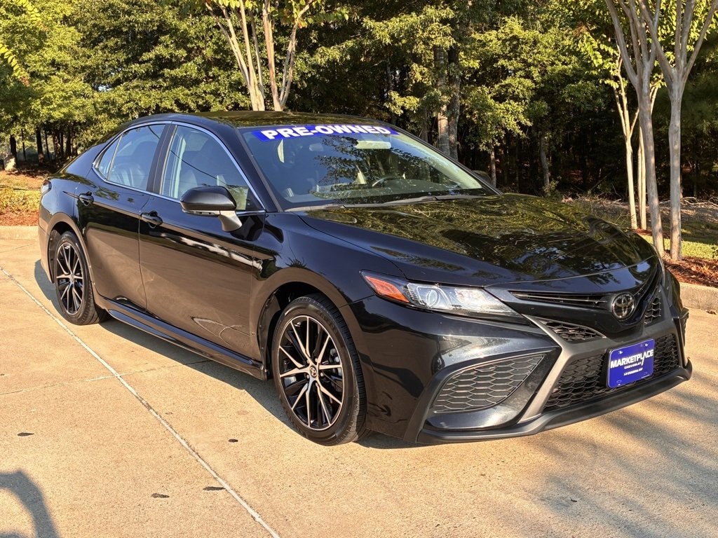 Used 2023 Toyota Camry SE