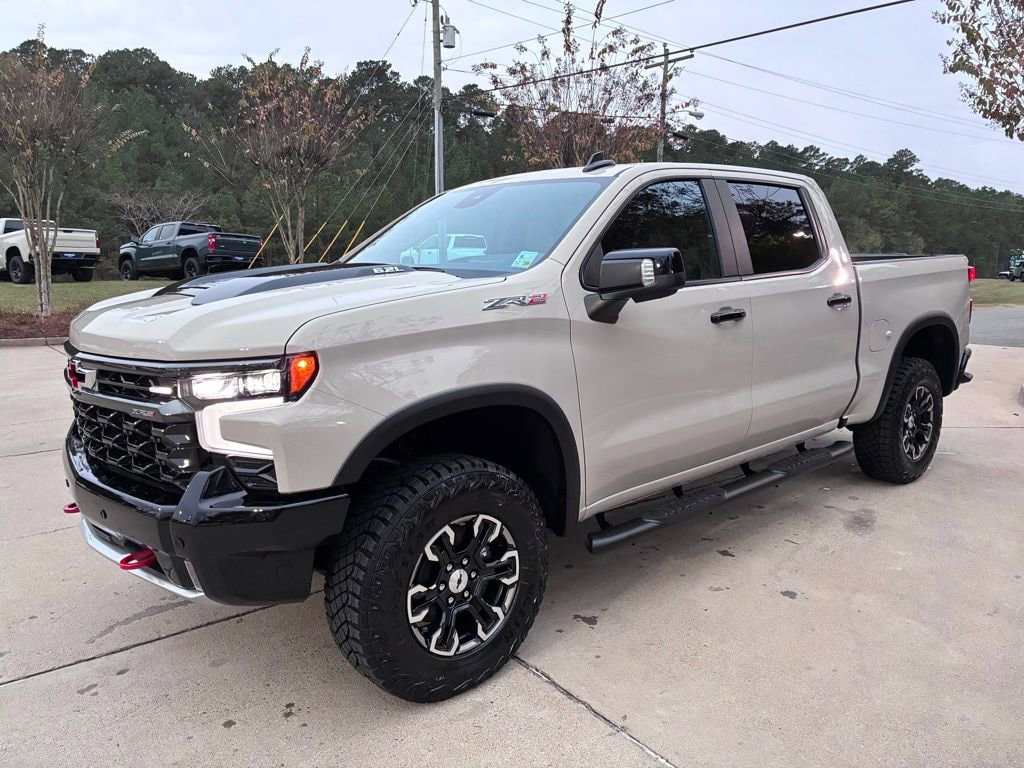 2026 Chevrolet Silverado 1500 ZR2 - Photo 11