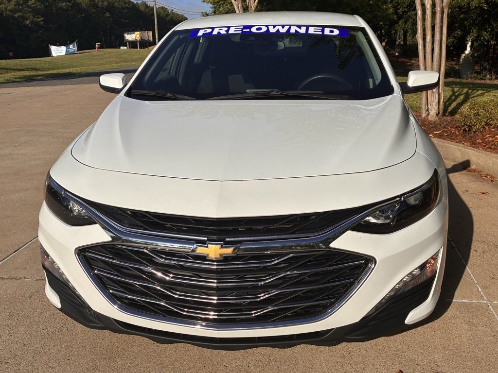 2023 Chevrolet Malibu 1LT photo 2