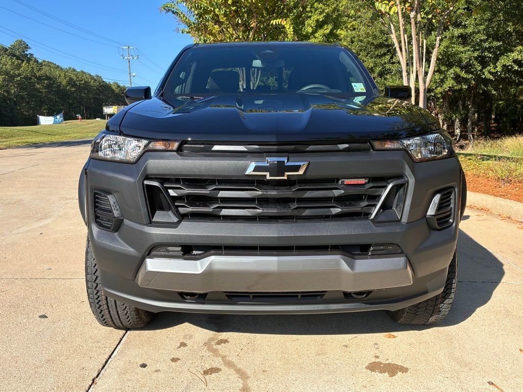 2026 Chevrolet Colorado Trail Boss - Photo 2