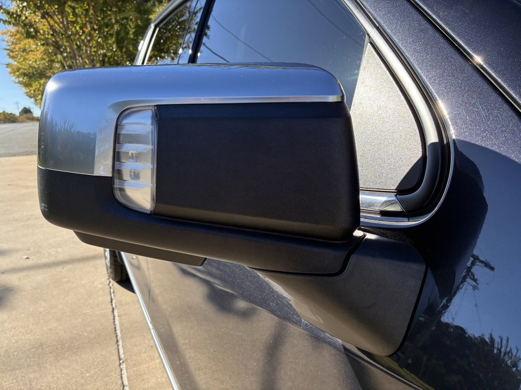 2023 Chevrolet Silverado 1500 High Country photo 4