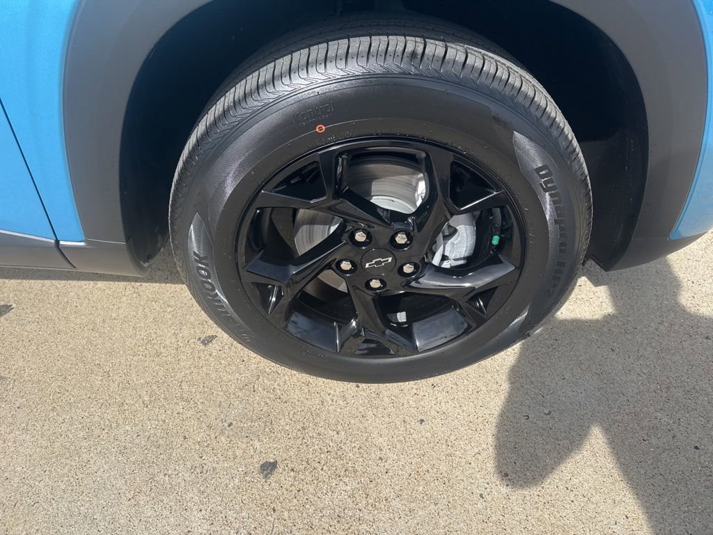 2026 Chevrolet Trax LT photo 3