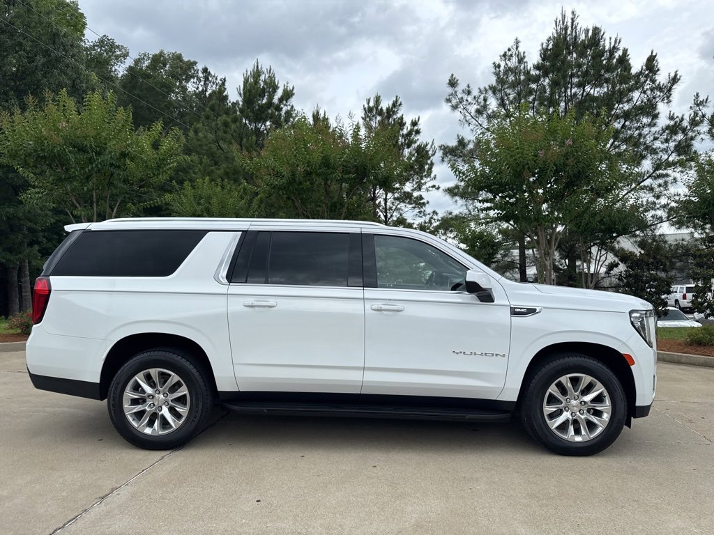 2022 Gmc Yukon XL SLE photo 2