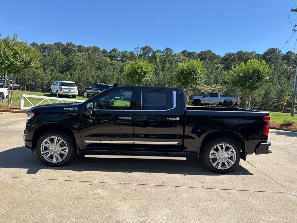 2025 Chevrolet Silverado 1500 High Country - Photo 12
