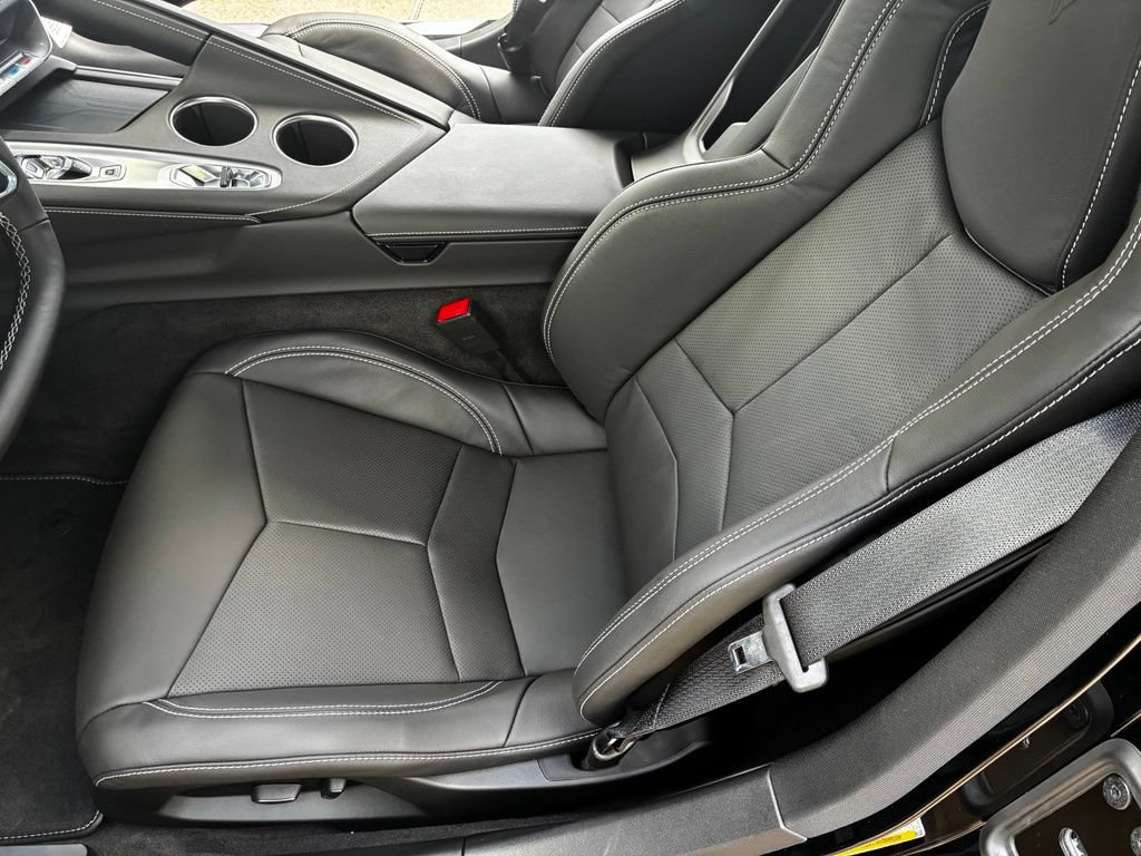 2027 Chevrolet Corvette 1LT - Photo 14