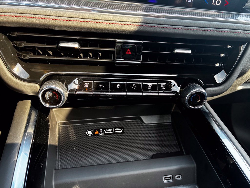 2026 Chevrolet Suburban RST - Photo 31